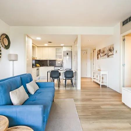 Diagonal Mar 2br Pool Terrace & Sea View Apartament